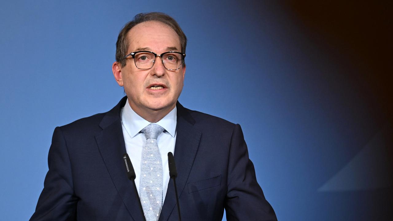 Digital Carelessness Soars: BSI Urges Better Consumer Protection